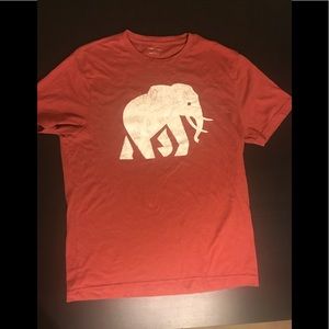 Men’s Small Banana Republic Red Elephant Tee